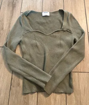 Old Navy Olive Ribbed Scoop-Neck Long-Sleeve Sweater thumbnail 1