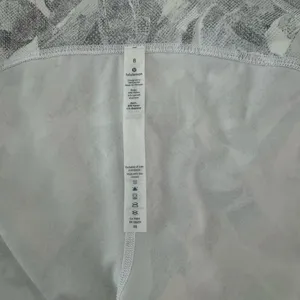 NWOT Size 8 Lululemon Train Times Short 6" Inseam Jasmine White Multi / White thumbnail 8