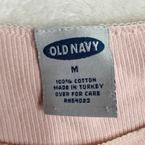 Y2K Vintage Old Navy Size M Long Sleeve Pink Frosty Ribbed Graphic Top 427411 thumbnail 7