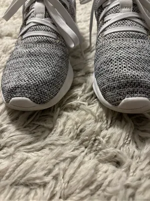 adidas Cloudfoam Sneakers Women’s Size 6.5 Grey and White Knit Lace-Up Sneakers thumbnail 2