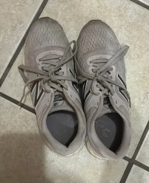 New Balance Sneakers Women’s thumbnail 1