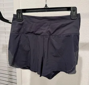 Lululemon Shorts thumbnail 1