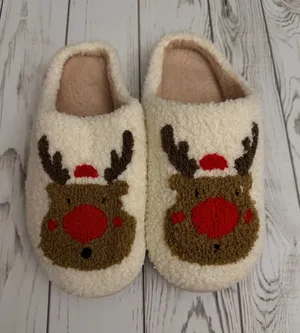 Unisex Size 12 Holiday Reindeer Fuzzy Slippers Cozy Indoor Shoes thumbnail 1