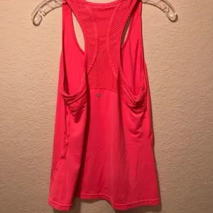 Gap *30off3* NWOT. Hot pink GapFit sport top​‎ thumbnail 6