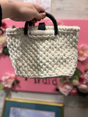 Ivory white Crochet hand bag thumbnail 3
