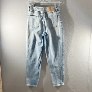 893 | H&M Divided High Waisted Relaxed Mom Jeans‎ Light Wash Blue Womens 2 thumbnail 2