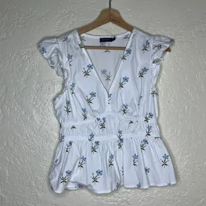 Vineyard Vines Marina Poplin Flutter-Sleeve Top White Blue Floral 2W001843 Small thumbnail 2