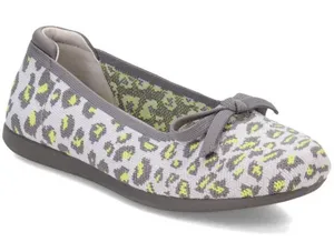 NEW CLARKS Women's Clarks, Carly Hope Flat GREY LEOPARD thumbnail 1