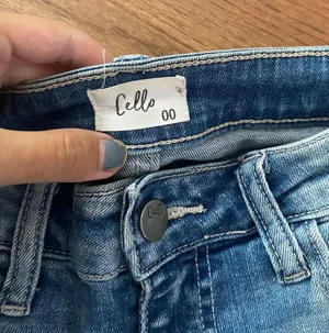 Lulus NWOT Cello light wash distressed skinny ripped jeans thumbnail 5