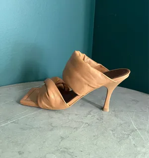 Alohas Twist Strap Sandal in Camel thumbnail 8