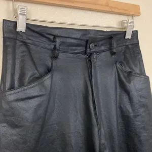 Vintage 1980s Black Faux Leather High Waisted 2pc Pantsuit Set Size 9/10 thumbnail 9