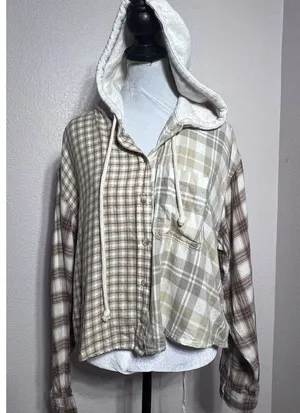 American Eagle Cropped Hooded Farmcore Plaid Brown Tan Flannel Shirt Size L thumbnail 1