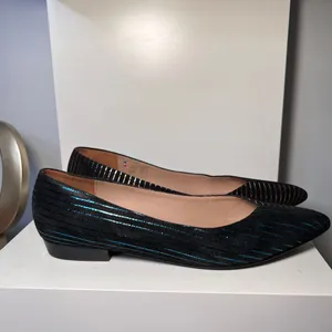 Bocage‎ Metallic Striped Pointed Toe Flats Black & Blue Elegant Shoes-SZ 39/8.5 thumbnail 2