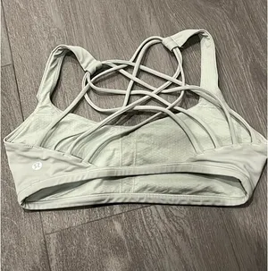 Lululemon Sports Bra thumbnail 2