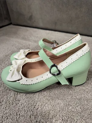 Women’s Green Chunky Heel Mary Jane Pumps Cute Bow & Hearts Round Toe Size 7 NEW thumbnail 4