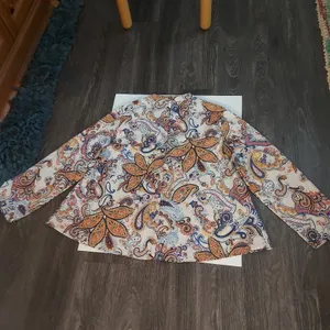 SHEIN Curve Floral V-Neck Paisley Print Blouse 2XL Plus Boho Dopamine 70s Look thumbnail 2