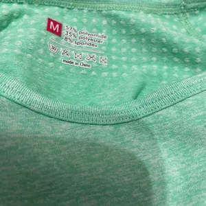 Gymshark Medium Cropped Long Sleeve Shirt Athletic thumbnail 4