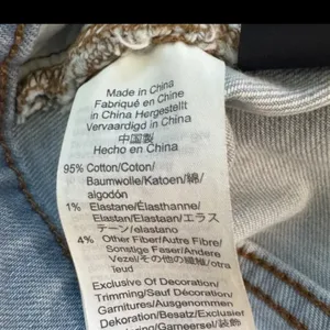 Madewell high-rise denim shorts in watt wash size‎ 26 thumbnail 5
