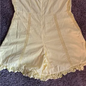Urban Outfitters Yellow Romper Size M thumbnail 4