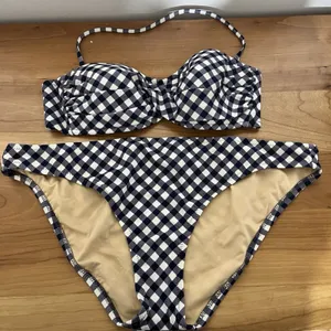 J. Crew Women's Navy Blue & White Gingham‎ Bikini Size Small Top Large Bottoms thumbnail 1