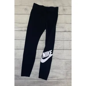 Nike Sportswear Classics High-Waisted Graphic Leggings thumbnail 2