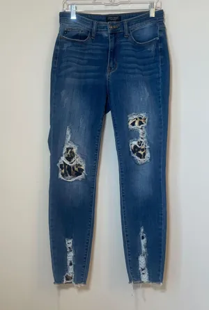 Judy Blue 7/28 Leopard Patch High Rise Ripped Skinny Raw Hem Jeans JB82166DK thumbnail 1