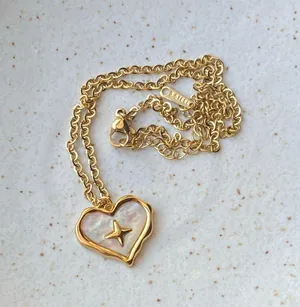 Handmade gold tone stainless steel heart sparkle white shell necklace🐚⭐️🌀 thumbnail 7