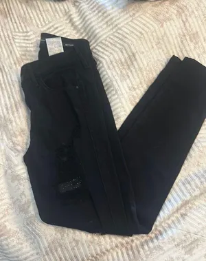 Guess Distressed Bedazzled Jeans thumbnail 6