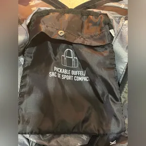 VS PINK PACKABLE DUFFEL (camo print) thumbnail 10