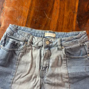 Altar'd State Two Tone Paneled Denim Shorts Blue Distressed Raw Hem Size 27‎ thumbnail 5
