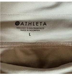 Athleta Women’s short Size L  thumbnail 3