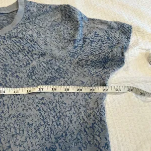 Lululemon Swiftly Breathe Short Sleeve L/XL women thumbnail 5