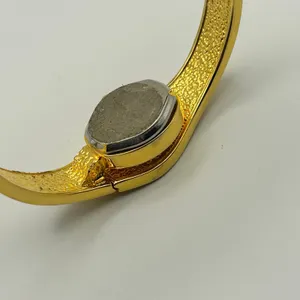 Xanadu Gold Tone Mother Pearl Rhinestones Accents Women’s Watch New Battery thumbnail 6