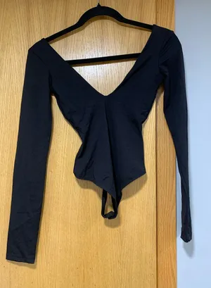 Bershka Black Long-Sleeve V-Neck Bodysuit - Size XS thumbnail 1