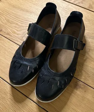Taos black leather flats 39 Black Size 8.5 thumbnail 1
