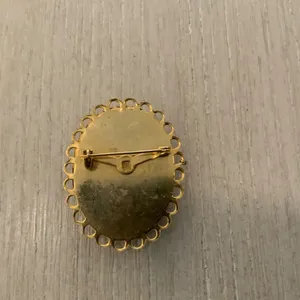 Vintage brooch Gold thumbnail 2