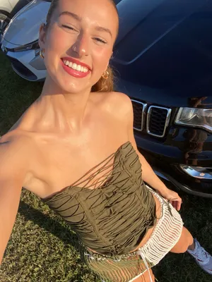 Hello Molly Green crop top thumbnail 4