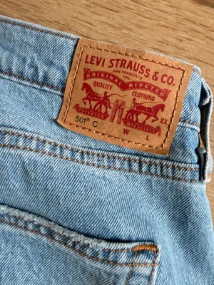 Levi's Women's 501° Curve Jeans thumbnail 3