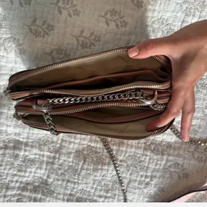 Guess Brown Crossbody Bag with Chain Strap thumbnail 6