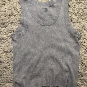 Brandy Melville Heather Gray Ribbed Top Size M thumbnail 1