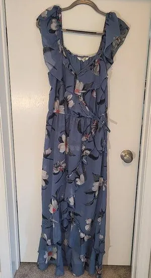 Hint of Blush Long Maxi Flutter Dress Size Large Magnolia Floral Blue High Low thumbnail 1