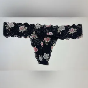 Victoria's Secret NWOT Set of 2 Black‎ Floral Lace Bra 32C|Panties Size S thumbnail 7