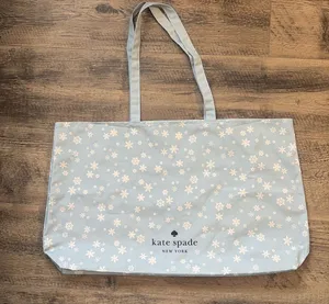 KATE SPADE XL Snowflake Carryall Tote Bag ♠️❄️ thumbnail 1