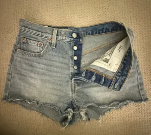 Levi’s Jean Shorts 501 thumbnail 2