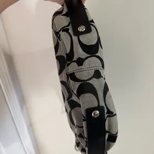 Coach Black and Cream Signature Shoulder Bag thumbnail 16
