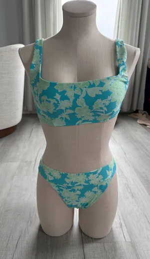 Forever 21 small green and blue froral swimsuit thumbnail 1