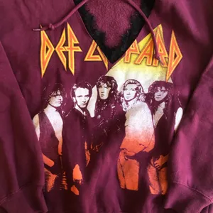 Def Leppard Hoodie Sweatshirt EUC Lace Small thumbnail 2