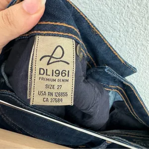 DL1961 Roxy Kick Flare Dark Blue Wash Denim Jean Women’s Size 27 Stretch Midrise thumbnail 8