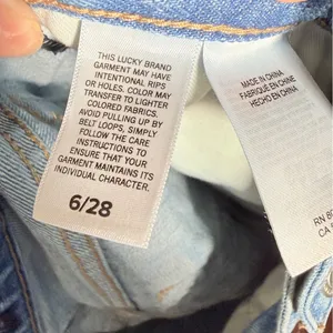 Lucky Brand Light Blue Distressed Denim Shorts Sz 6/28 thumbnail 6