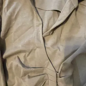 Chic Beige Long Sleeve Blazer thumbnail 3